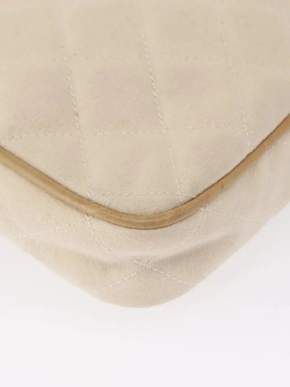 CHANEL Matelasse Waist bag Canvas Beige Gold CC Auth bs32356